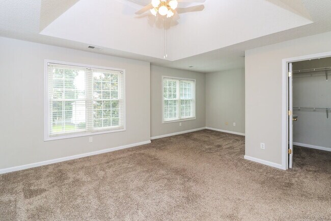 Building Photo - 1005 Crooked Creek Ct SE