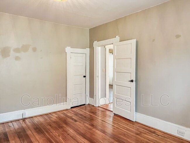 Building Photo - 771 Maple St