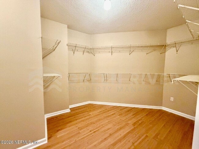 Building Photo - 1462 Scenic Oaks Dr