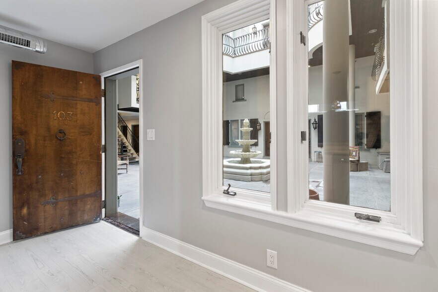 Building Photo - 627 N 18th St