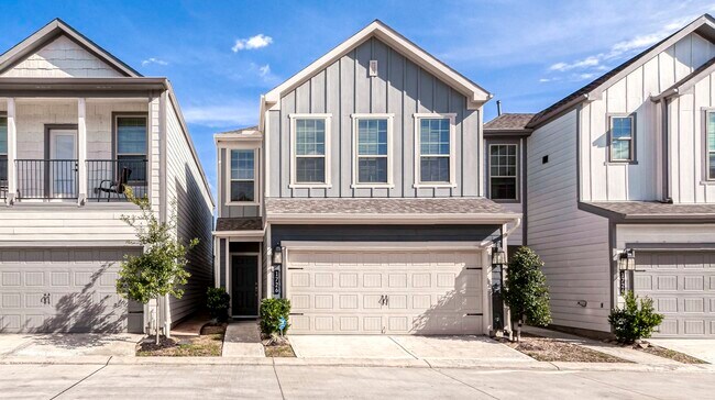 Building Photo - 1726 Summerlyn Ter Dr
