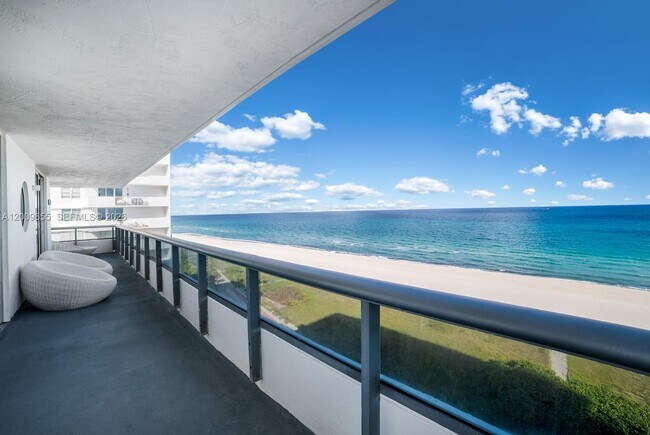 Building Photo - 5801 Collins Ave