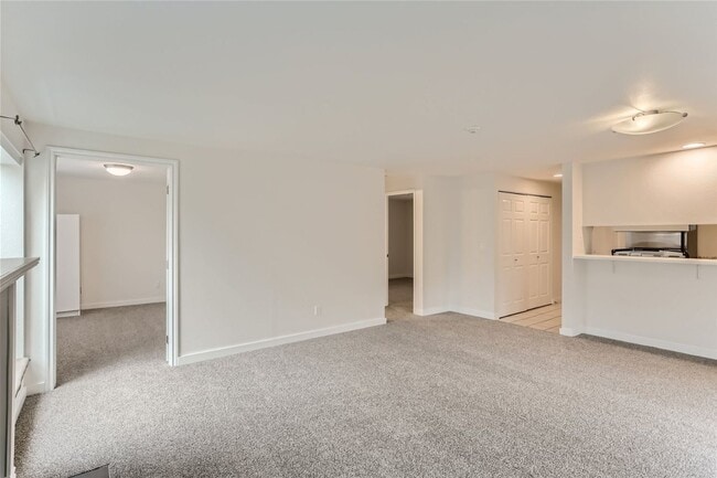 Building Photo - Beautiful 2BR/1BA Condo For Rent!!! Available May 1st - TEXT to TOUR!!!