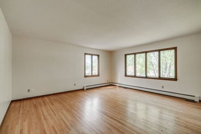 Building Photo - 821 N 15th St