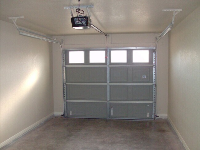 Building Photo - 2 Bedroom | 2 Bath Duplex Off Clear Creek – Killeen, TX