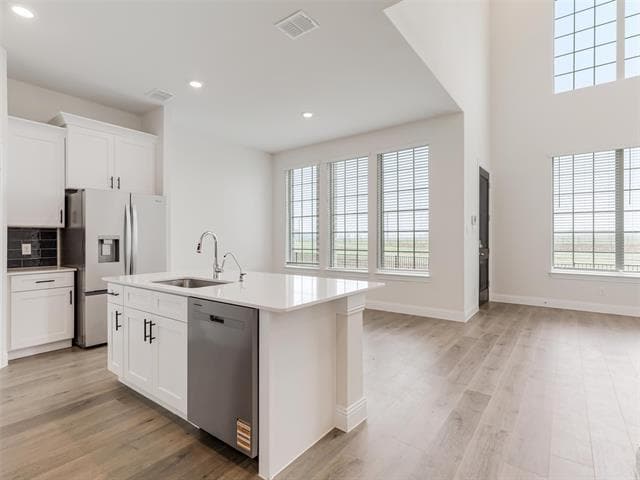 Building Photo - 1506 Lake District Dr