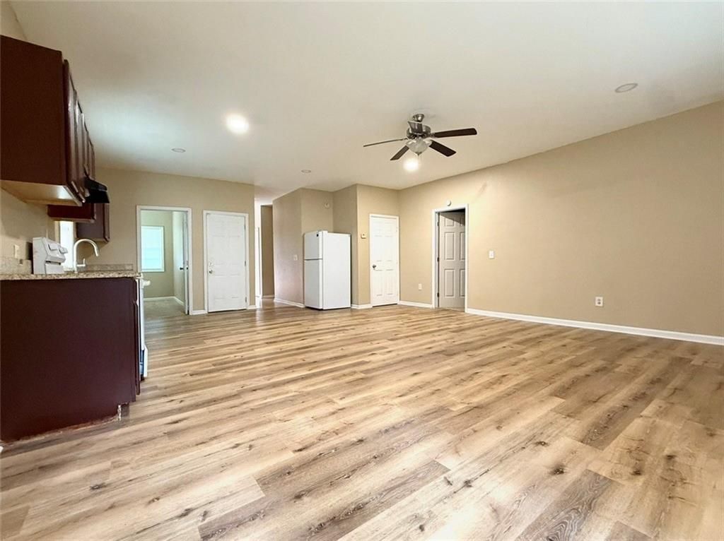 Building Photo - 4831 Oak Path