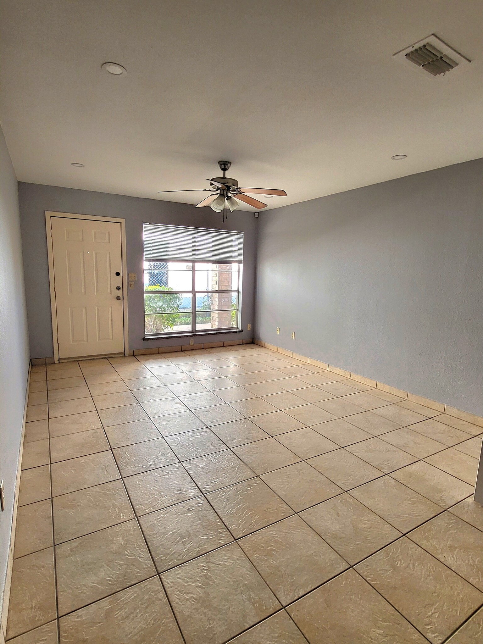 Building Photo - 312 Gastel Cir