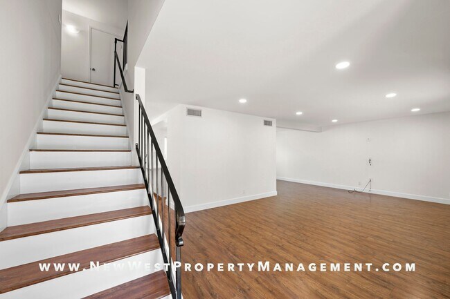 Building Photo - Renovated Poway 5-Bedroom, Available Now! ...