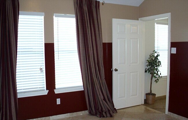 Building Photo - 5911 Bradworthy Dr