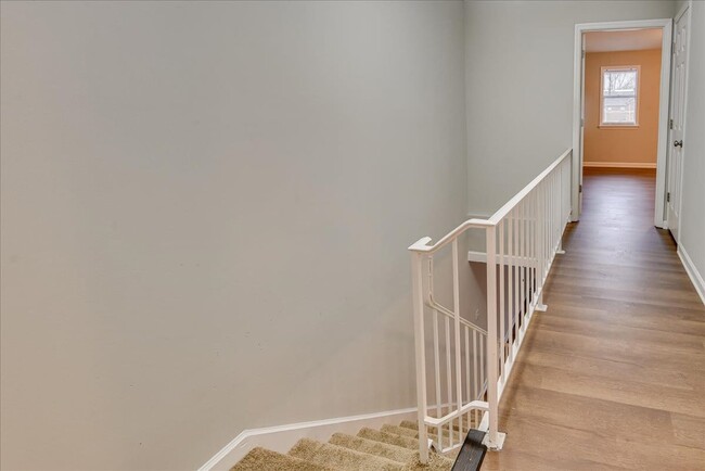 Building Photo - 305 Telfair St