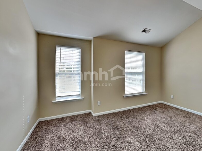 Building Photo - 1538 Brown Owl Dr