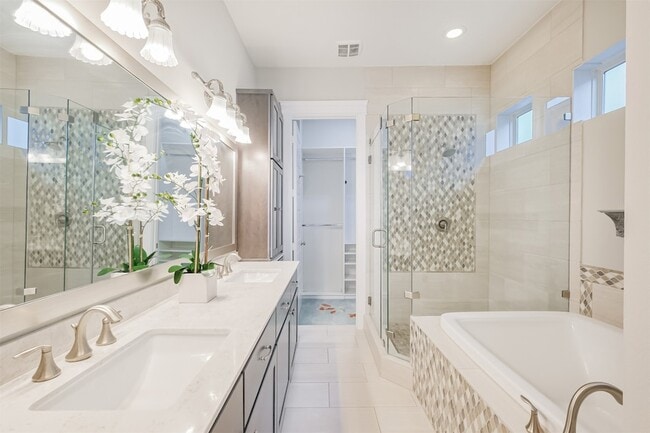 Building Photo - 809 Leavenworth Ave