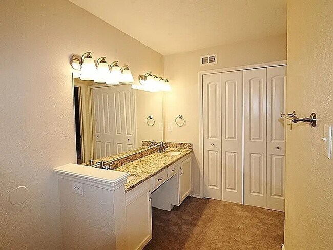 Building Photo - 436 Pogue St