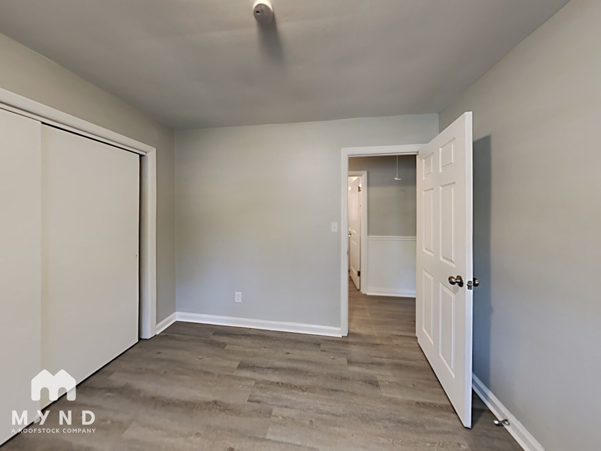 Building Photo - 919 Green Valley Rd SW