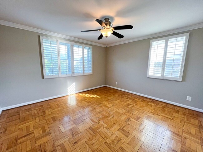 Building Photo - Sun-filled 1 Bed 1 Bath Condo With Garage Parking In The Heart Of Ballston - Water Included