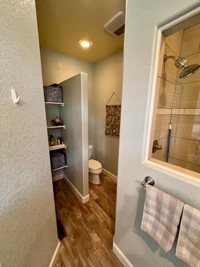 Building Photo - Mountain Shadows Beauty with 3 Bedrooms and 3 Baths Available Soon