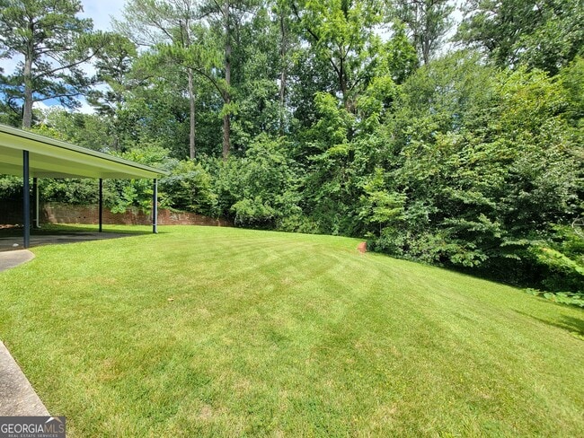 Building Photo - 2070 Black Fox Dr NE