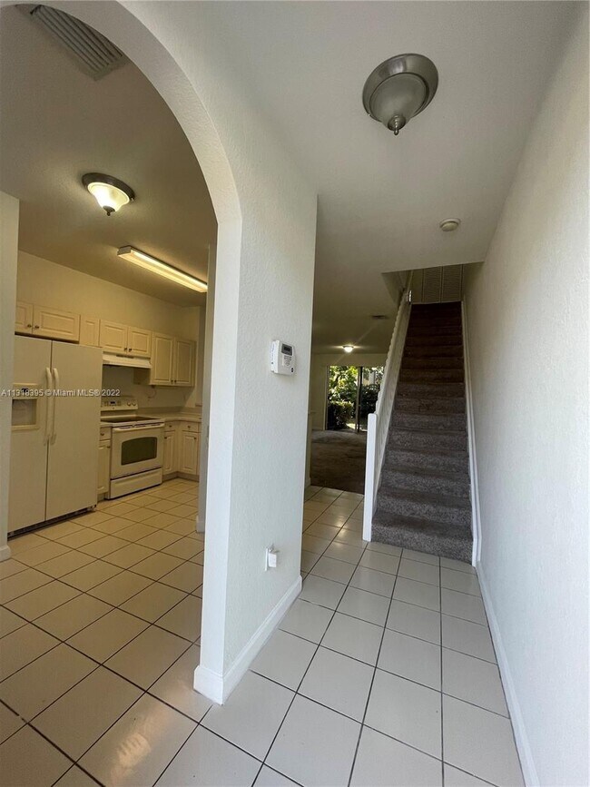 Building Photo - 4130 Napoli Lake Dr