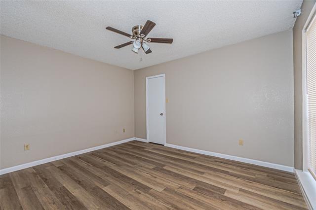 Building Photo - 2324 Summer Pl Dr