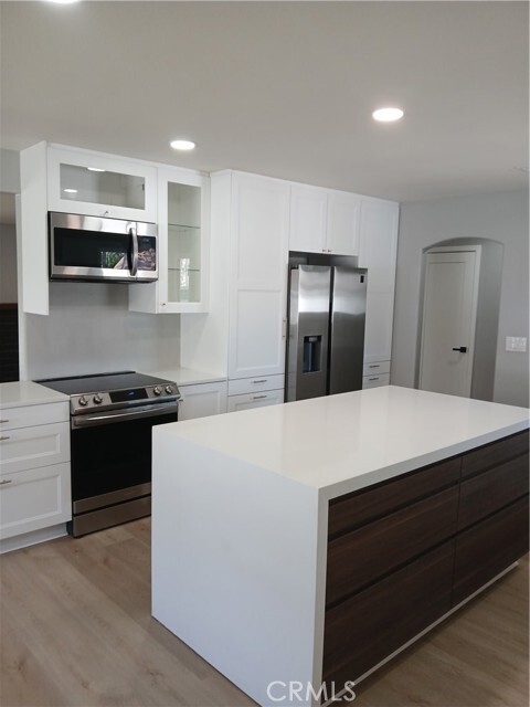 Building Photo - 30230 Swan Point Dr