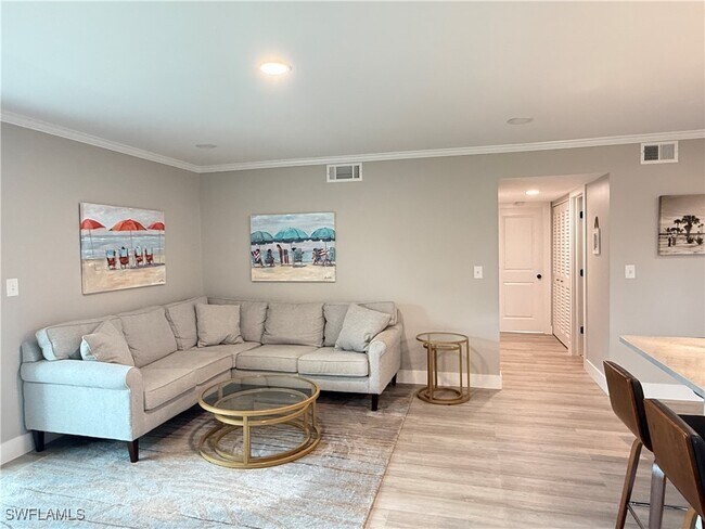 Building Photo - 1100 Gulf Shore Blvd N