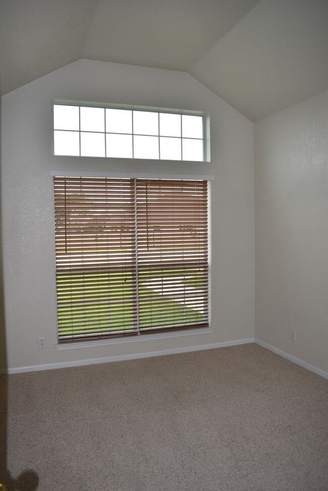 Building Photo - Central Texas Expressway Suite 100, Harker Heights, TX 76548.