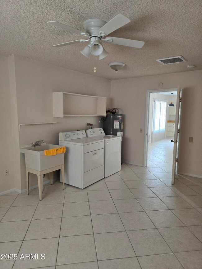 Building Photo - 9714 W Mockingbird Dr