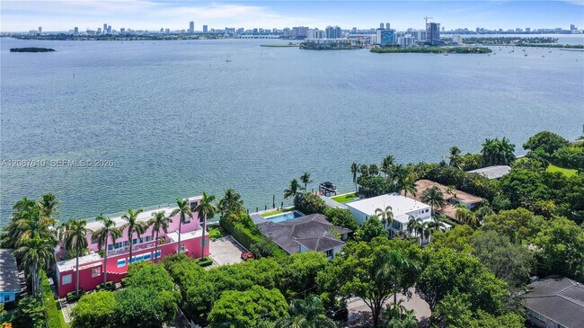 Building Photo - 9301 N Bayshore Dr