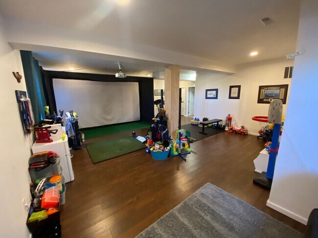 Building Photo - 4 Bed 4 Bathroom Home in Banning Lewis With Fished Basement!!