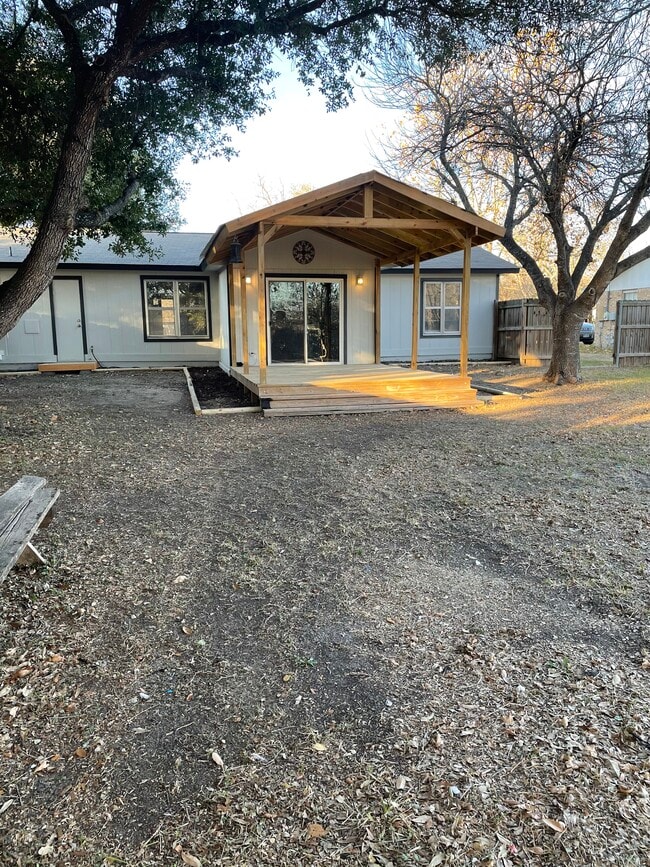 Building Photo - 105 Patton Dr