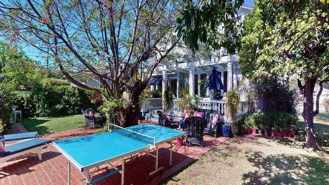 Building Photo - A Timeless Coronado Beach Cottage