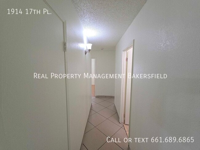 Building Photo - 1914 17th Pl