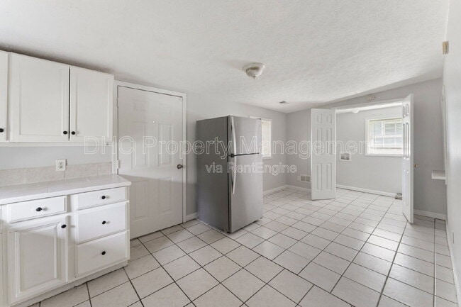 Building Photo - 195 Scott St NW