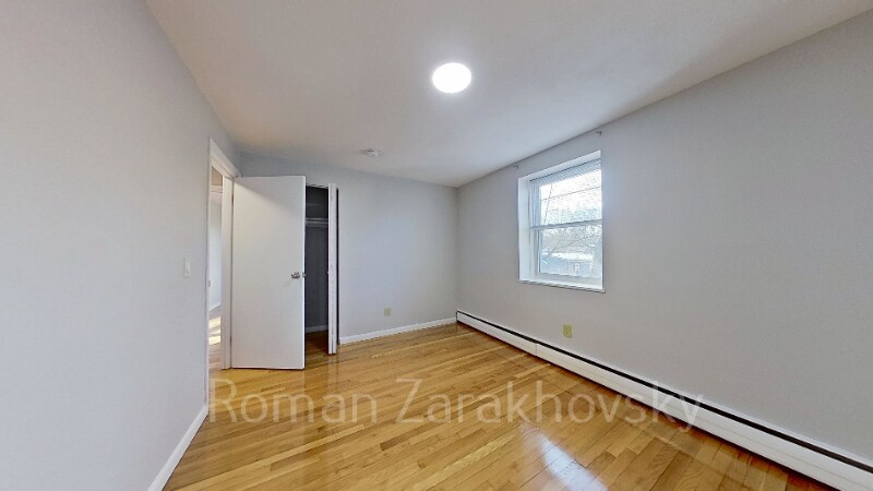 Building Photo - 112 Babcock St