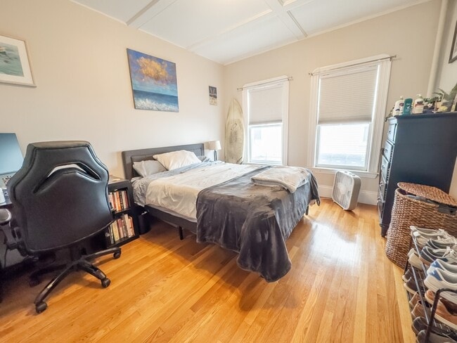 Building Photo - 55 Hall Ave