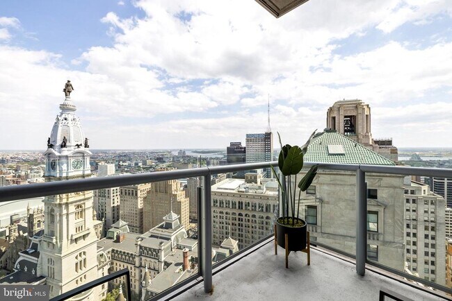 Building Photo - 1414 S Penn Square