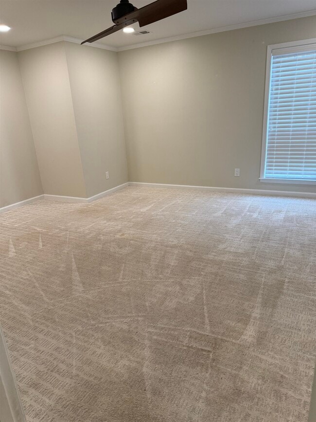 Building Photo - 8442 Farrah Ln