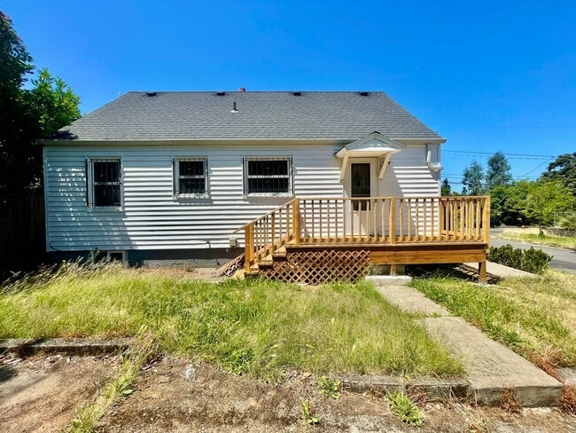 Building Photo - Modern and Bright 3Bd/1B Home | Washer & D...