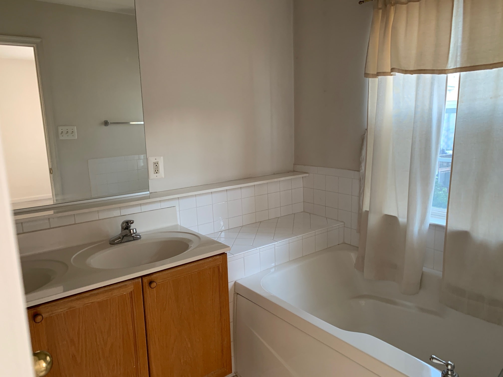 Building Photo - 2589 Carrington Way