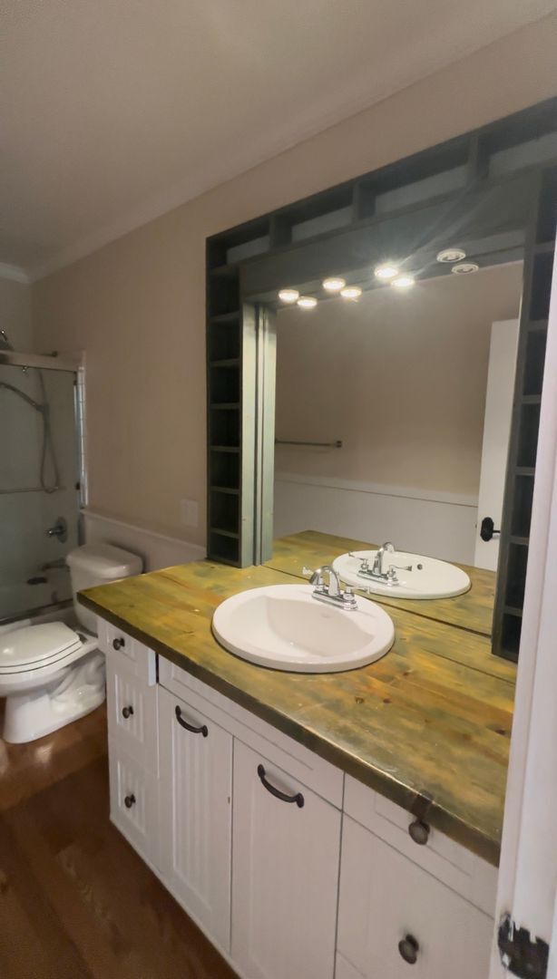 Building Photo - Gorgeous 2 bedroom in Point Richmond! Available now!