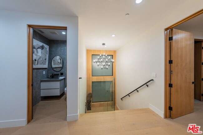 Building Photo - 4532 Calhoun Ave