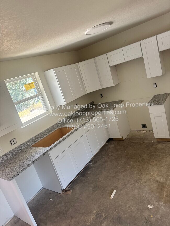 Building Photo - 4 N Atlantic St