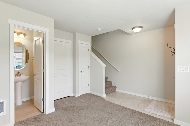 Building Photo - Beautiful 2-Bedroom, 2.5-Bath Townhome wit...