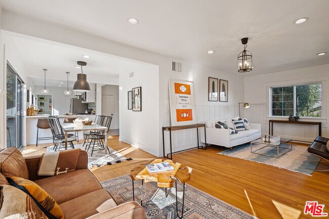 Building Photo - 2217 Scott Ave