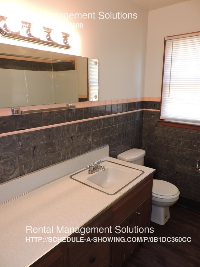 Building Photo - Don Con Apartments - 1 BR 1 Bath