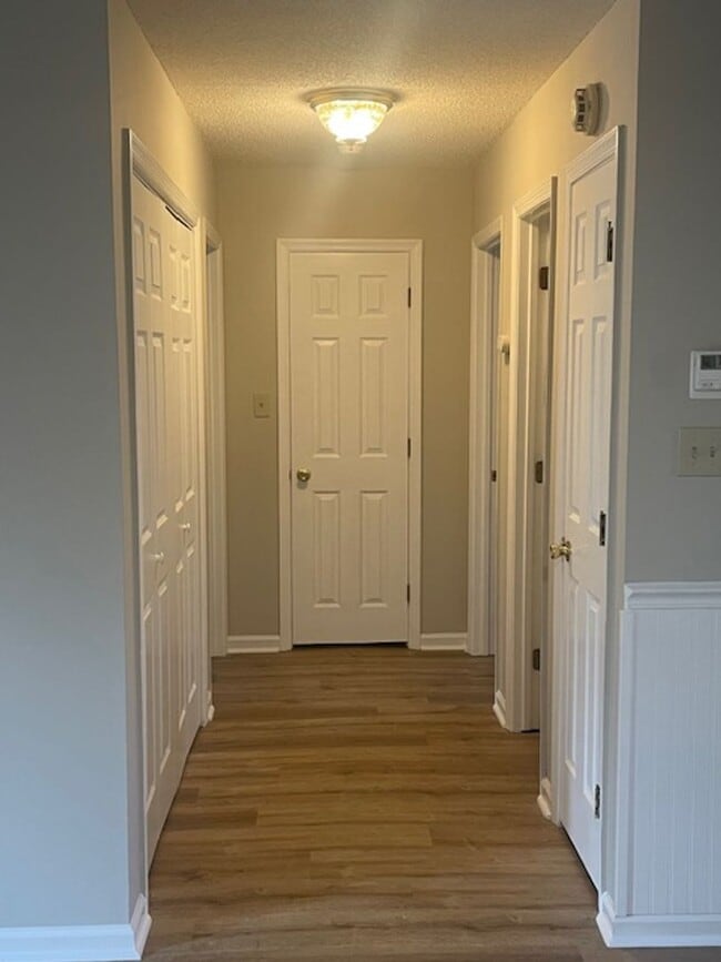 Building Photo - Condo in the heart of Winston-Salem!