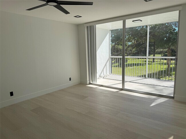 Building Photo - 3010 N Course Dr