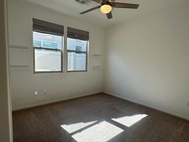 Building Photo - Seven Oaks Highgate Gated Community - READ...