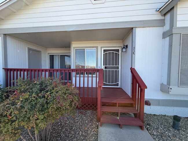 Primary Photo - 2 Bedroom, 2 Bath Split Floor Plan Great L...